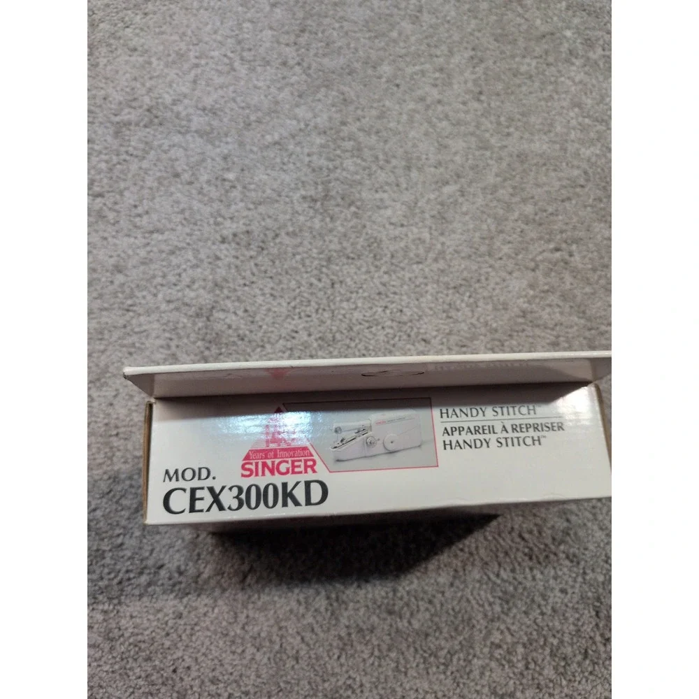 Singer‎ Handy Stitch Handheld Sewing Machine White Portable CEX300KD New Box